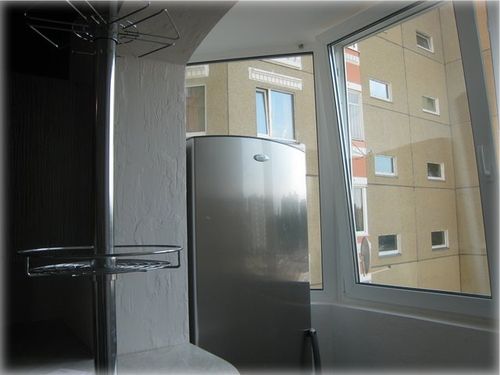 Можно ли ставить холодильник на балконе?